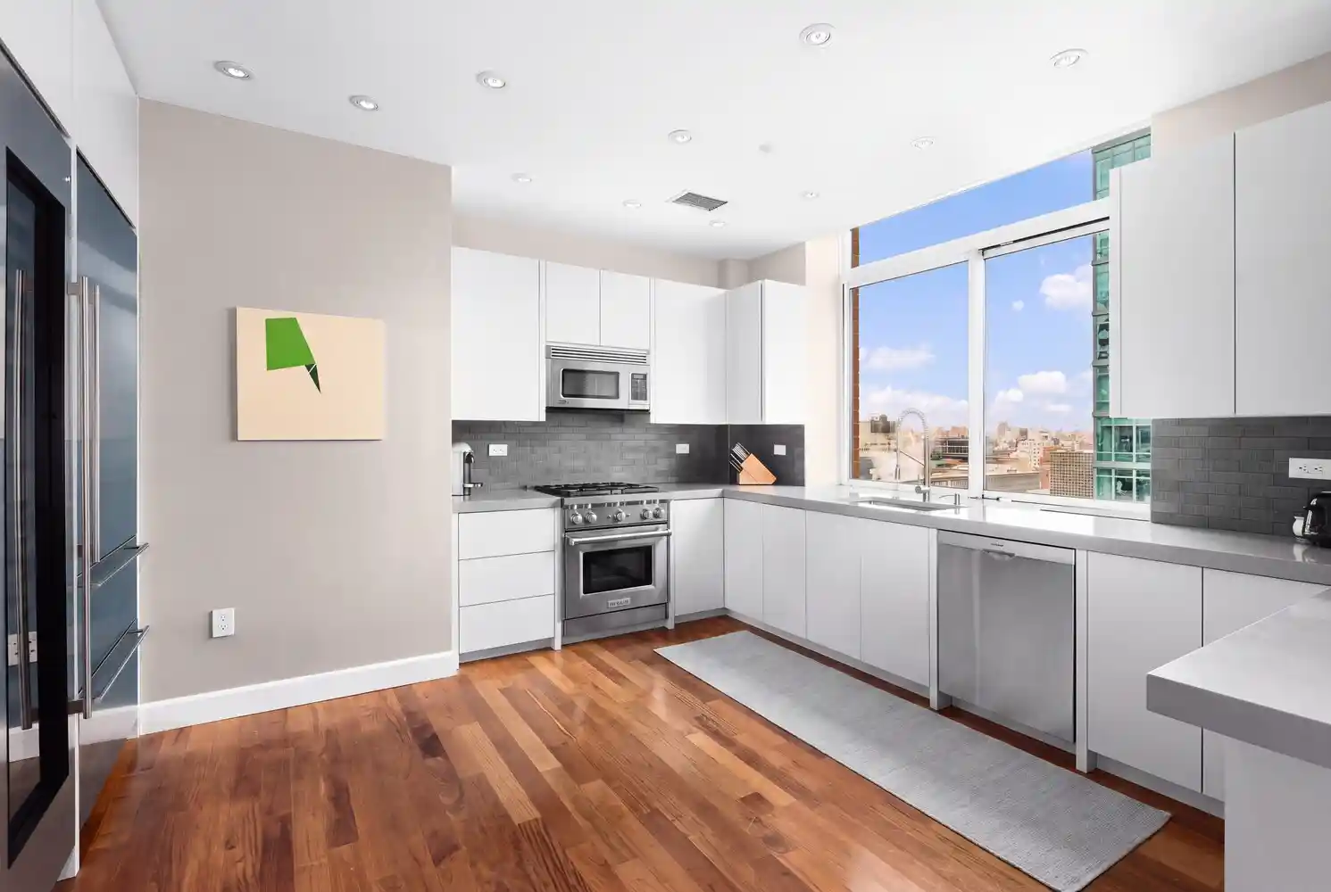 Listing Photo 1 - Condo for sale in building located at 212 E 57Th St, New York City, NY 10022 - Unit #21A
