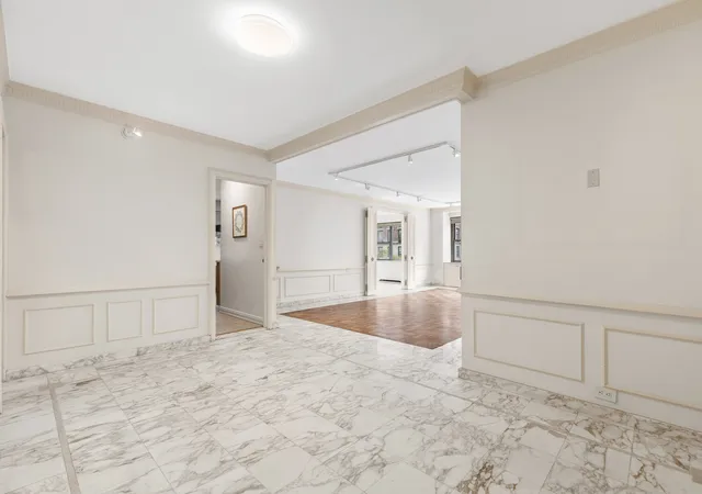 Photo 2 of Sale Pending at 650 Park Ave #4D, New York City, NY 10065 | MLS# RLS20110516 | Listing updated on 2026-09-28