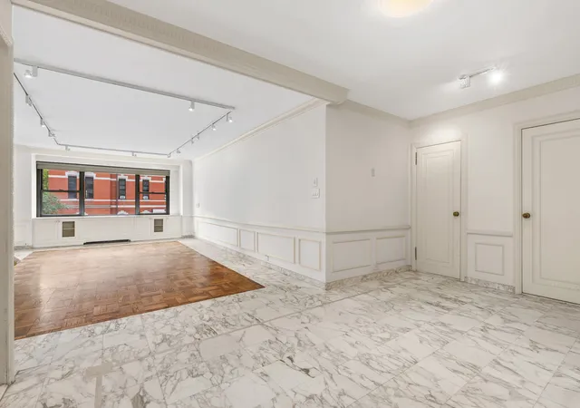Photo 3 of Sale Pending at 650 Park Ave #4D, New York City, NY 10065 | MLS# RLS20110516 | Listing updated on 2026-09-28