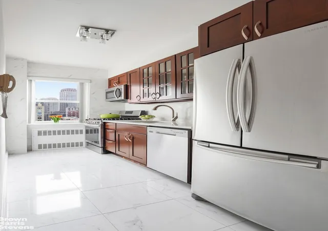 Photo 3 of Sale Pending at 11 Riverside Dr #13FW, New York City, NY 10023 | MLS# RLS20111059 | Listing updated on 2026-09-16