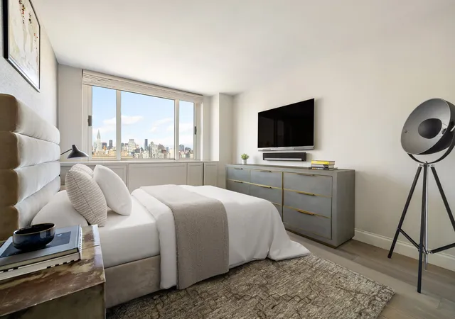 Photo 2 of House for sale at 1 Irving Pl #19GC, New York City, NY 10003 | MLS# RLS20111153 | Listing updated on 2026-10-04
