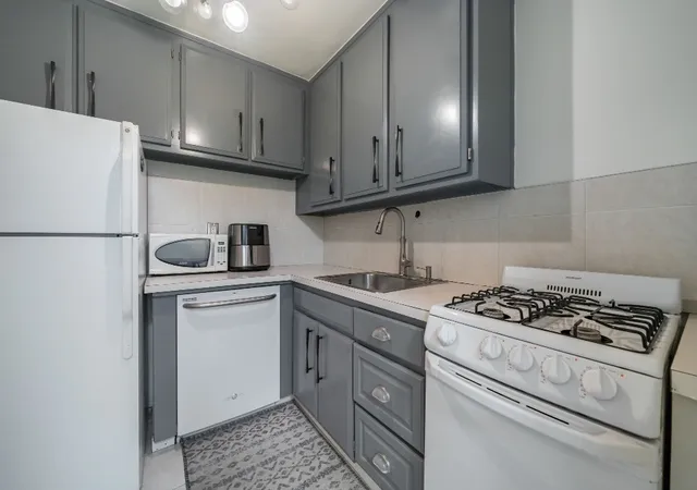 Photo 4 of House for sale at 305 E 24Th St #11K, New York City, NY 10010 | MLS# RLS20111222 | Listing updated on 2026-10-04