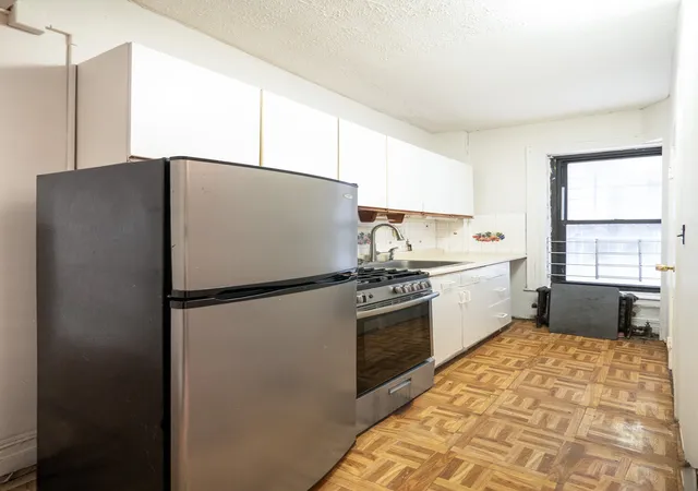 Listing Photo 3 - Condo for sale in building located at 334 E 65Th St, New York City, NY 10065 - Unit #21