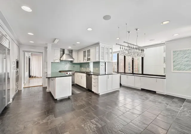 Listing Photo 4 - Condo for sale in 52 East End Avenue located at 52 E End Ave, New York, NY 10028 - Unit #10ABC