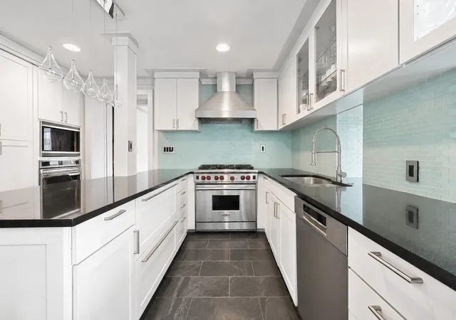 Listing Photo 5 - Condo for sale in 52 East End Avenue located at 52 E End Ave, New York, NY 10028 - Unit #10ABC