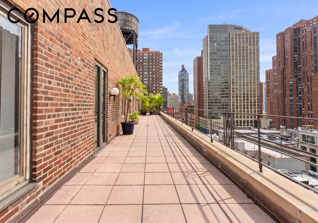 Townhouse for sale at 152 E 94th Street #PHE, New York City, NY 10128 | MLS# RLS20111662