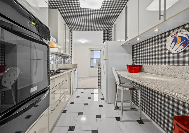Photo 3 of House for sale at 555 Kappock St #21D, New York City, NY 10463 | MLS# RLS20111719 | Listing updated on 2026-09-20