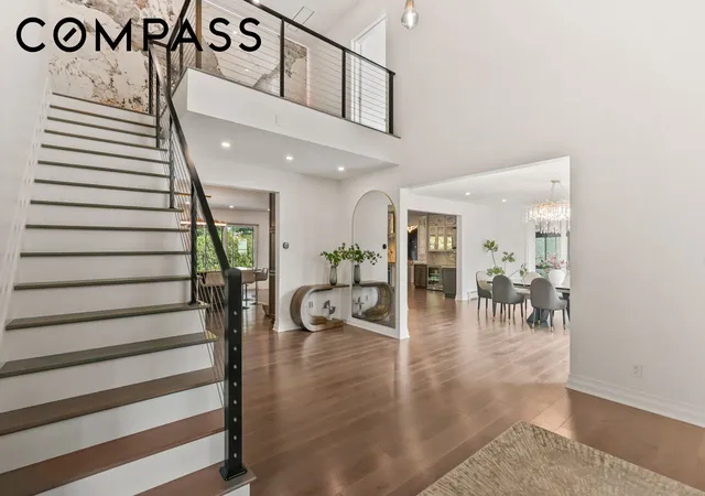 Photo 4 of Single family home for sale at 5 Nicolosi Dr, New York City, NY 10312 | MLS# RLS20111776 | Listing updated on 2026-08-31