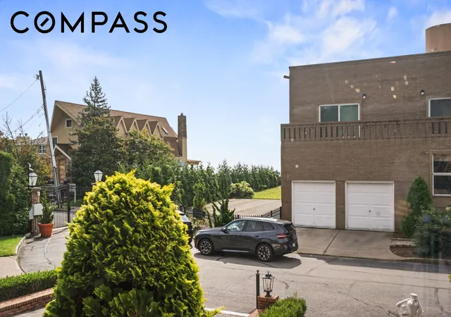 Photo 70 of Single family home for sale at 5 Nicolosi Dr, New York City, NY 10312 | MLS# RLS20111776 | Listing updated on 2026-08-31