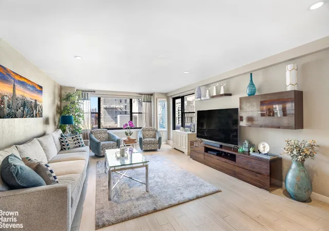 Listing Photo 1 - Condo for sale in building located at 301 E 64Th St, New York City, NY 10065 - Unit #PHA