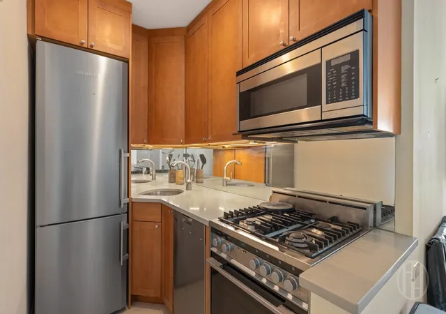 Photo 2 of Condo for sale at 69 5th Avenue #15H, New York City, NY 10003 | MLS# RLS20112857 | Listing updated on 2026-10-04
