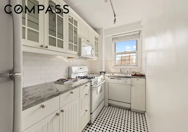 Listing Photo 3 - Condo for sale in building located at 111 3Rd Ave, New York City, NY 10003 - Unit #9BC