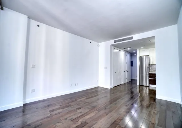 Photo 3 of Condo for sale at 11 35 45th Avenue #3H, New York City, NY 11101 | MLS# RLS20112901 | Listing updated on 2026-10-06