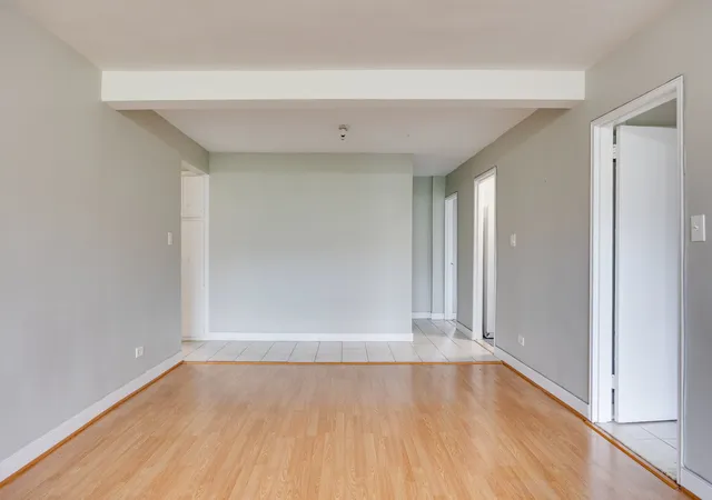 Listing Photo 5 - Condo for sale in building located at 525 Ocean Pkwy, New York, NY 11218 - Unit #4J