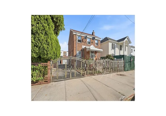 Single family home for sale at 2157 Homer Ave, New York City, NY 10473 | MLS# RLS20113008
