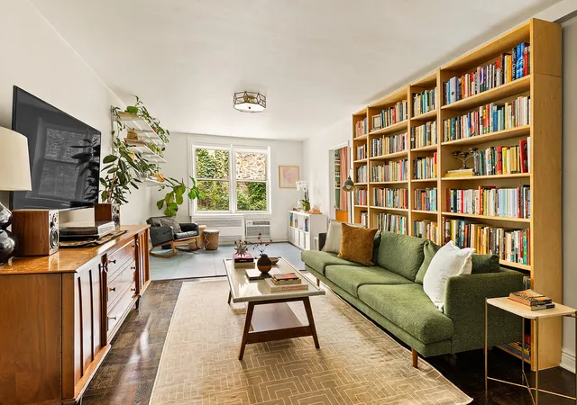 Condo for sale at 651 Vanderbilt St #2B, New York City, NY 11218 | MLS# RLS20113098