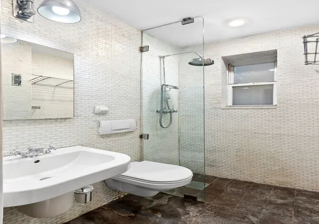 Photo 4 of House for sale at 96 Perry St #B3, New York City, NY 10014 | MLS# RLS20110315 | Listing updated on 2026-09-24