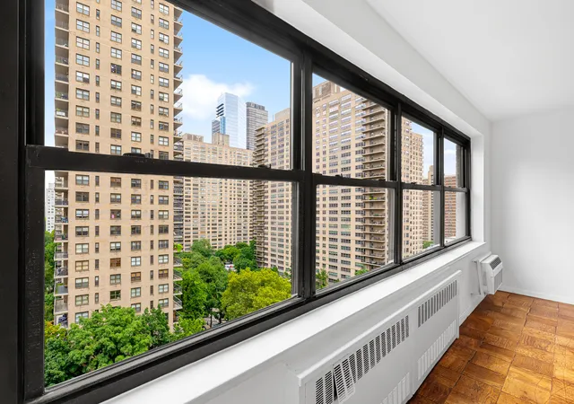 Photo 2 of Sale Pending at 185 W End Ave #14E, New York City, NY 10023 | MLS# RLS20113176 | Listing updated on 2026-10-02