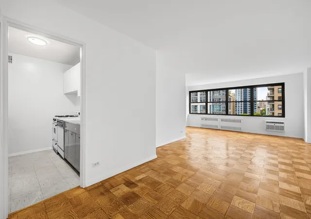 Photo 3 of Sale Pending at 185 W End Ave #14E, New York City, NY 10023 | MLS# RLS20113176 | Listing updated on 2026-10-02