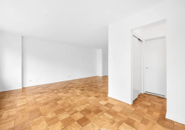 Photo 4 of Sale Pending at 185 W End Ave #14E, New York City, NY 10023 | MLS# RLS20113176 | Listing updated on 2026-10-02