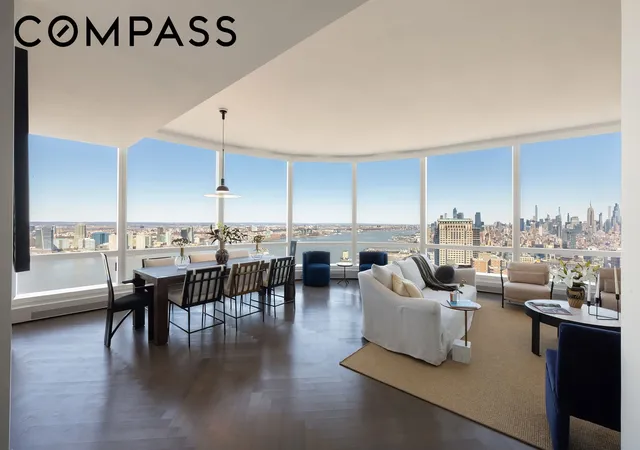 Photo 3 of House for sale at 111 Murray St #49W, New York City, NY 10007 | MLS# RLS20113178 | Listing updated on 2026-09-08
