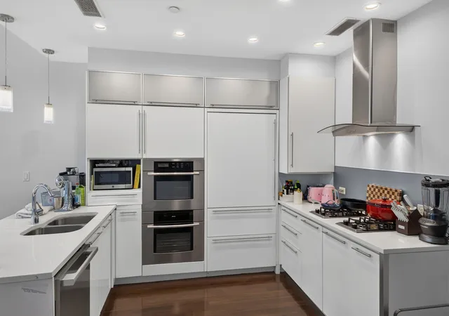Photo 4 of Single family home for sale at 109 Mercer St #5M, New York City, NY 10012 | MLS# RLS20113218 | Listing updated on 2026-09-17