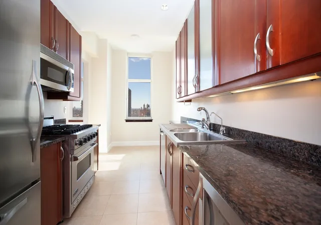 Listing Photo 5 - Condo for sale in building located at 181 E 90Th St, New York, NY 10128 - Unit #26A