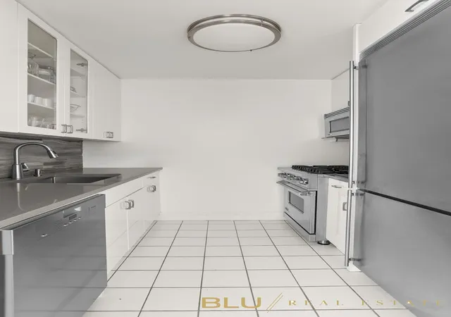 Photo 3 of House for sale at 200 Riverside Blvd #12-N, New York City, NY 10069 | MLS# RLS20113378 | Listing updated on 2026-09-22