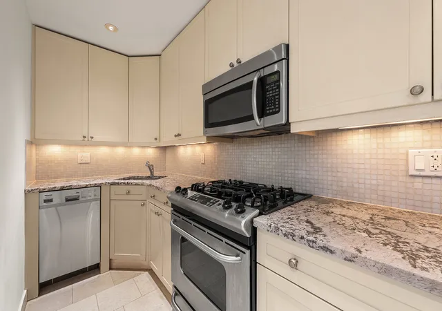 Photo 3 of Condo for sale at 865 United Nations Plz #1E, New York City, NY 10017 | MLS# RLS20113391 | Listing updated on 2026-10-04