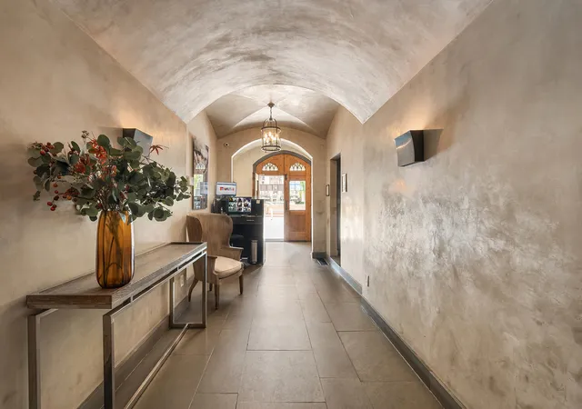 Photo 4 of House for sale at 865 United Nations Plz #1E, New York City, NY 10017 | MLS# RLS20113391 | Listing updated on 2026-10-04