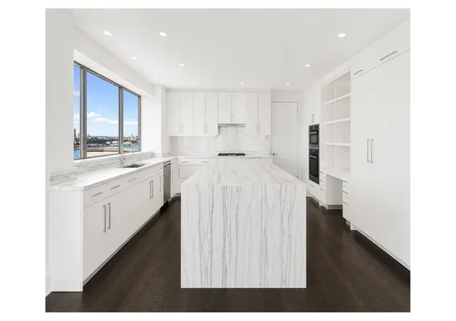 Photo 3 of Luxury condo for sale at 50 Riverside Blvd #21B, New York City, NY 10069 | MLS# RLS20113407 | Listing updated on 2026-09-09