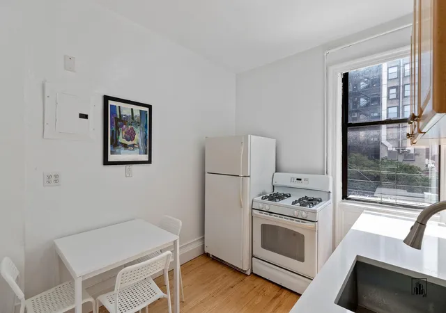 Listing Photo 5 - Condo for sale in building located at 105 E 15Th St, New York, NY 10003 - Unit #73