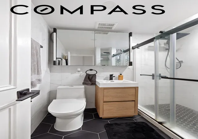 Photo 4 of House for sale at 211 Thompson St #LD, New York City, NY 10012 | MLS# RLS20113469 | Listing updated on 2026-09-23