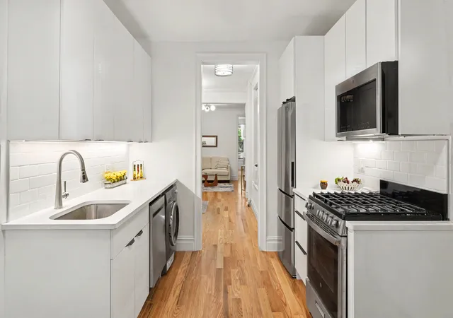 Photo 3 of Sale Pending at 514 E 82nd Street #2E, New York City, NY 10028 | MLS# RLS20113511 | Listing updated on 2026-09-24
