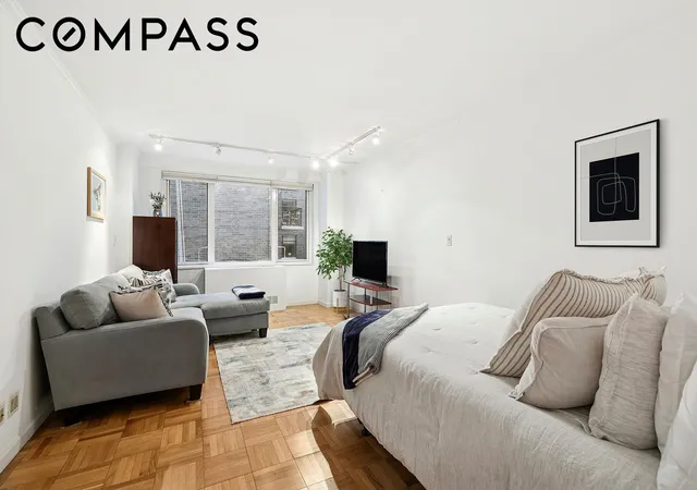 Photo 1 of Sale Pending at 301 E 22nd Street #8B, New York City, NY 10010 | MLS# RLS20113582 | Listing updated on 2026-10-07