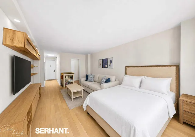Photo 3 of House for sale at 130 E 18th Street #8K, New York City, NY 10003 | MLS# RLS20113650 | Listing updated on 2026-09-26