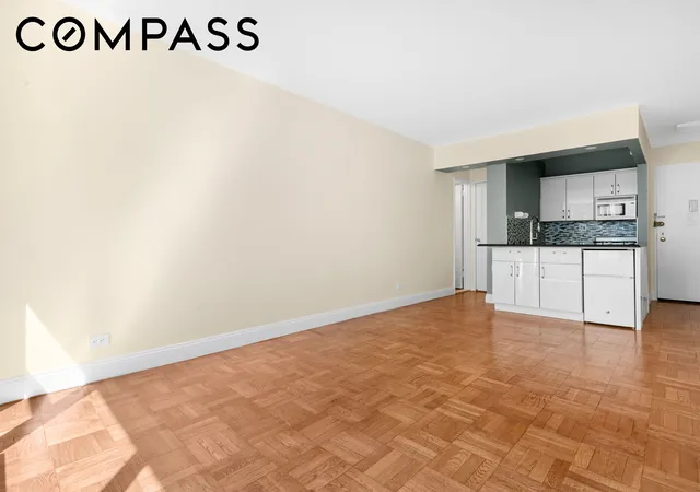 Photo 3 of Condo for sale at 101 W 12th Street #3E, New York City, NY 10011 | MLS# RLS20113450 | Listing updated on 2026-10-04