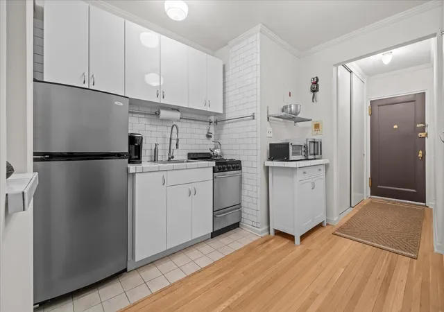 Photo 2 of Condo for sale at 1125 Lorimer St #2J, New York City, NY 11222 | MLS# RLS20113939 | Listing updated on 2026-09-09