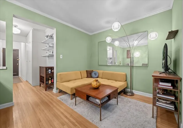 Photo 3 of House for sale at 1125 Lorimer St #2J, New York City, NY 11222 | MLS# RLS20113939 | Listing updated on 2026-09-09