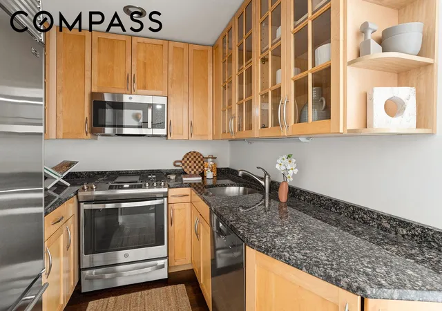 Photo 2 of House for sale at 203 W 90th Street #PHD, New York City, NY 10024 | MLS# RLS20113959 | Listing updated on 2026-10-01