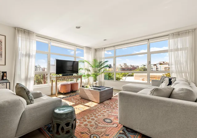 Photo 2 of Condo for sale at 450 Manhattan Ave #4A, New York City, NY 11222 | MLS# RLS20113989 | Listing updated on 2026-09-23