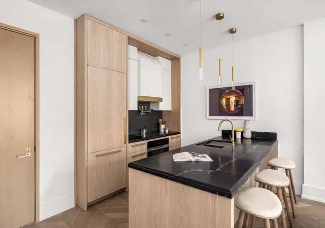 Photo 4 of Sale Pending at 660 Lexington Ave #8C, New York City, NY 10022 | MLS# RLS20114155 | Listing updated on 2026-09-10