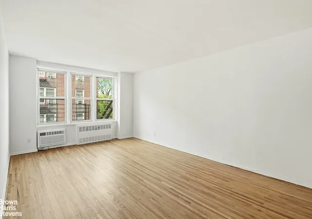 Photo 2 of House for sale at 400 E 17th Street #600, New York City, NY 11226 | MLS# RLS20114159 | Listing updated on 2026-10-04