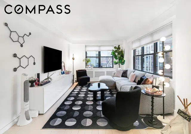 Photo 1 of House for sale at 330 3rd Avenue #15G, New York City, NY 10010 | MLS# RLS20088764 | Listing updated on 2026-09-21