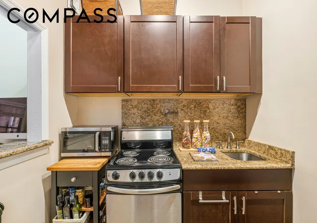 Photo 3 of Sale Pending at 344 E 87th Street #1D, New York City, NY 10128 | MLS# RLS20109644 | Listing updated on 2026-09-18