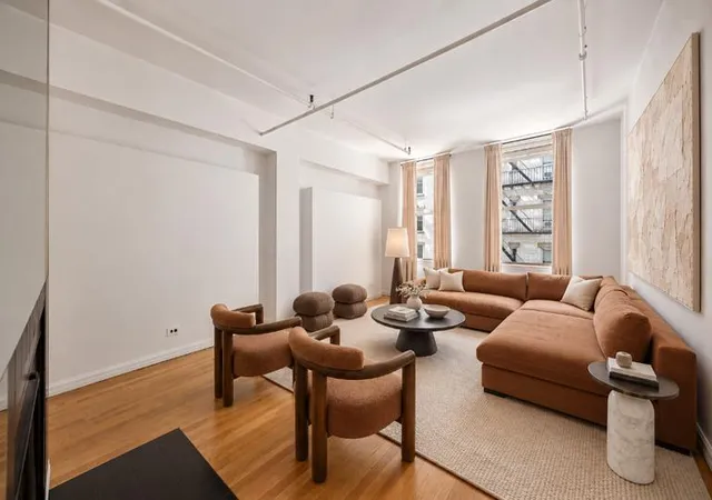 Photo 4 of House for sale at 426 W Broadway #3b, New York City, NY 10012 | MLS# RLS20114460 | Listing updated on 2026-09-13