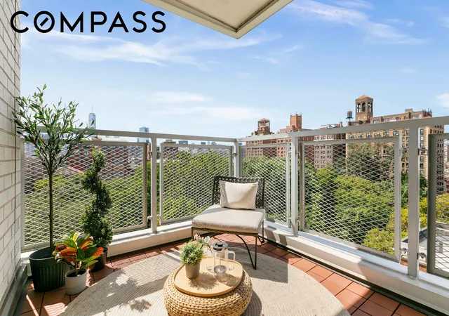 Listing Photo 4 - Condo for sale in building located at 2 5Th Ave, New York City, NY 10011 - Unit #11G