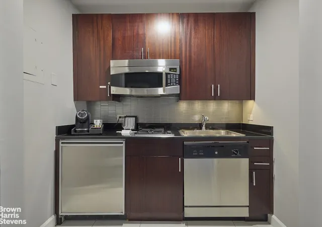 Photo 2 of Condo for sale at 1 Central Park W #312, New York City, NY 10023 | MLS# RLS20114578 | Listing updated on 2026-09-16