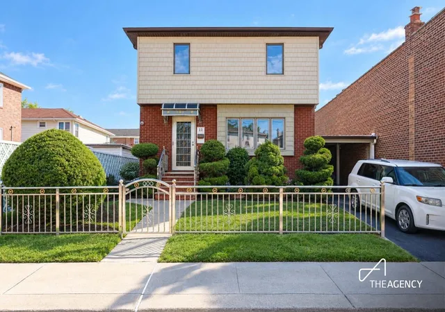 Single family home for sale at 11 Austin Ave, New York City, NY 10305 | MLS# RLS20114666