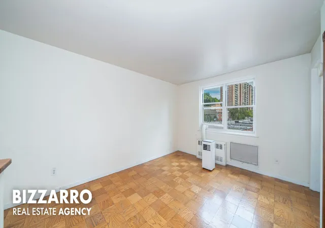 Photo 3 of Condo for sale at 315 W 232nd Street #4L, New York City, NY 10463 | MLS# RLS20114682 | Listing updated on 2026-09-20